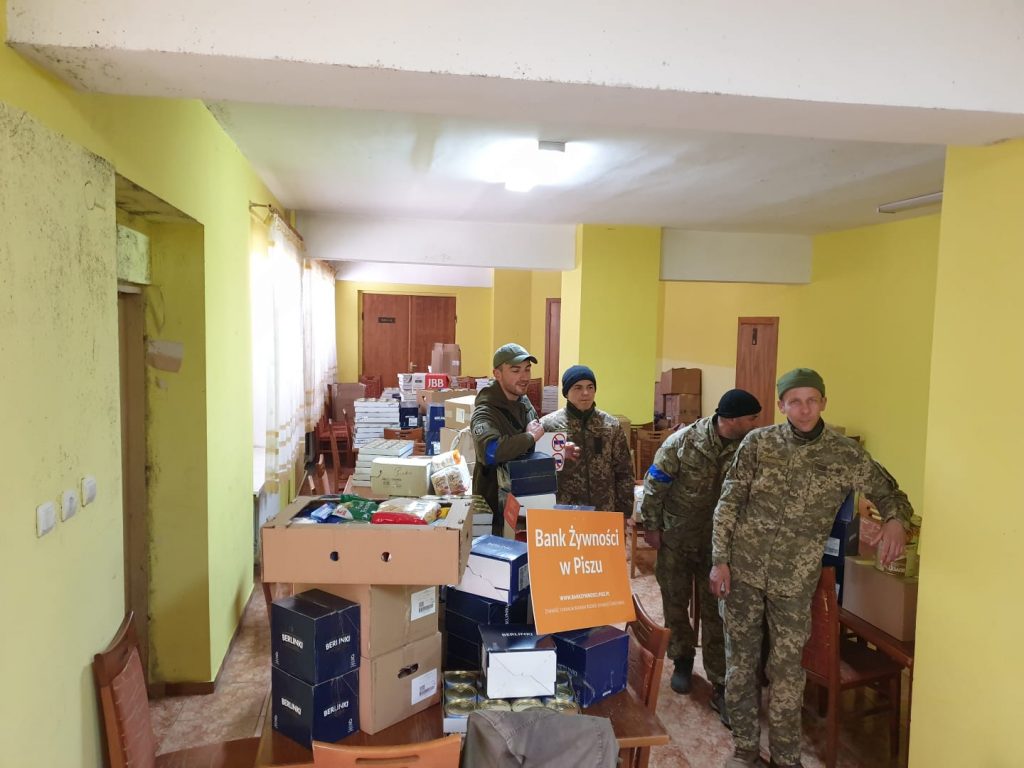 Bank Żywności w Piszu i MONAR Ełk wspierają ukraińskich żołnierzy